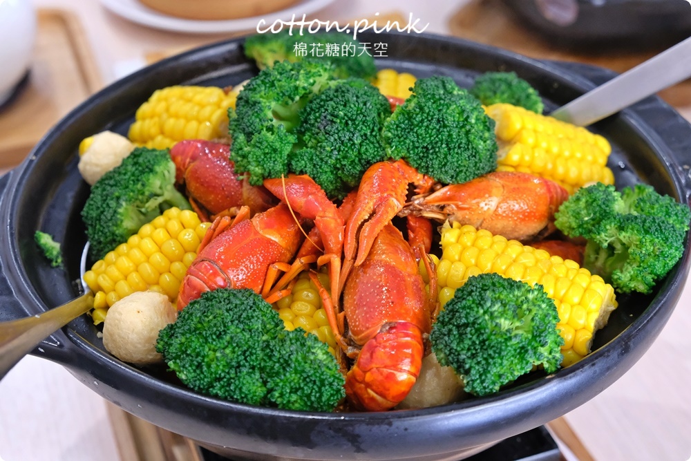 台中港式料理這家開在outlet裡！不只有蒸籠港點還有厲害雞湯、小龍蝦快帶媽媽來過母親節