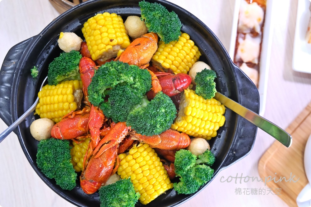 台中港式料理這家開在outlet裡！不只有蒸籠港點還有厲害雞湯、小龍蝦快帶媽媽來過母親節