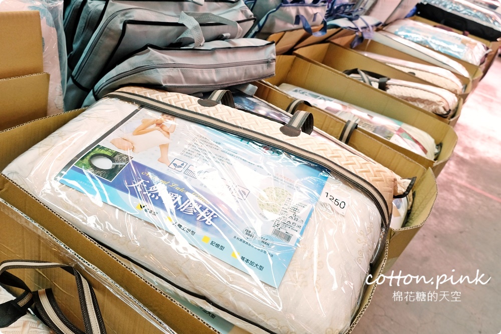 寢具工廠開倉價！限時十天～涼被、枕頭買一送一，零碼休閒鞋款下殺同場特賣