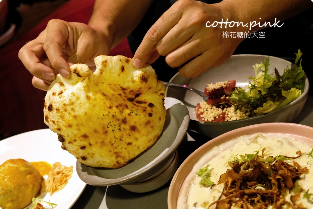 台中歌劇院週邊餐廳|去憂不累每個角落都好拍～手工披薩、金沙雞翅必點