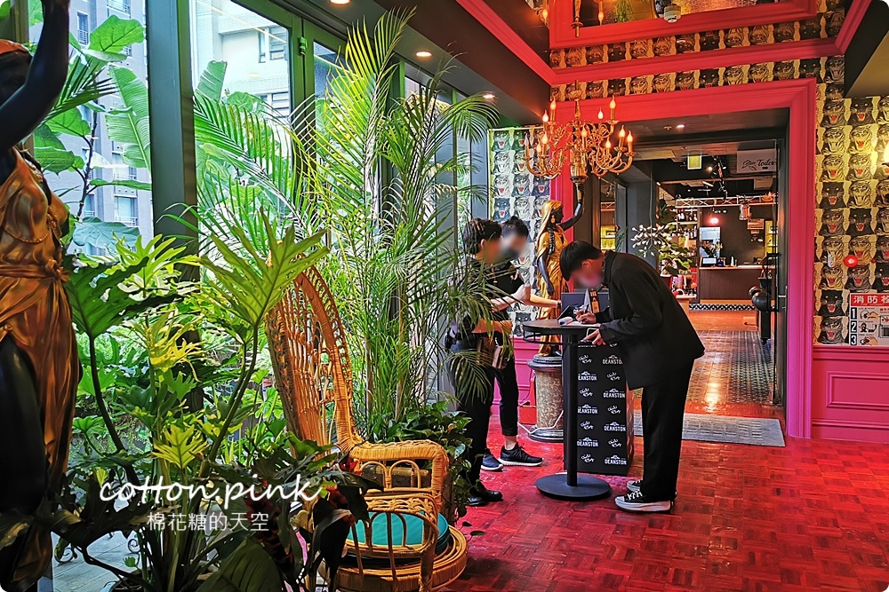 台中歌劇院週邊餐廳|去憂不累每個角落都好拍～手工披薩、金沙雞翅必點