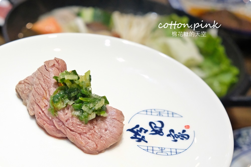 台中少見厚厚手切肉火鍋！搭配佛跳牆湯頭超好料～吃過炩妃家就回不去了！