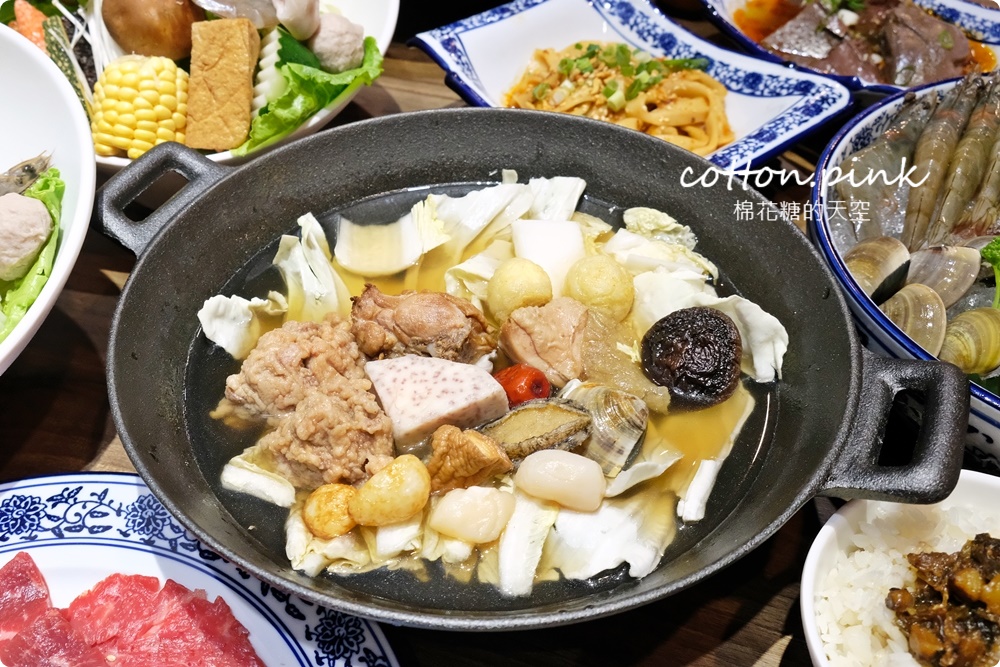 台中少見厚厚手切肉火鍋！搭配佛跳牆湯頭超好料～吃過炩妃家就回不去了！