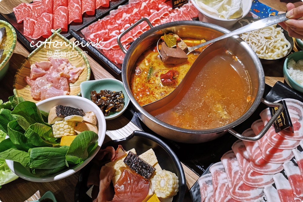 澎湖必吃這家～鴛鴦麻辣火鍋肉肉無限加點吃到飽！巴適麻辣鍋太澎湃了！