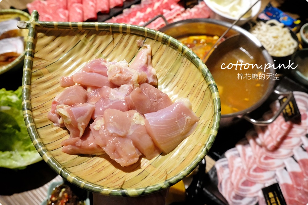 澎湖必吃這家～鴛鴦麻辣火鍋肉肉無限加點吃到飽！巴適麻辣鍋太澎湃了！
