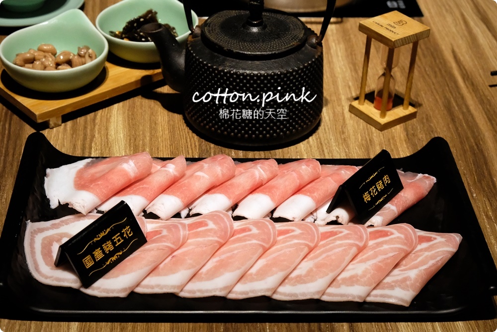 澎湖必吃這家～鴛鴦麻辣火鍋肉肉無限加點吃到飽！巴適麻辣鍋太澎湃了！