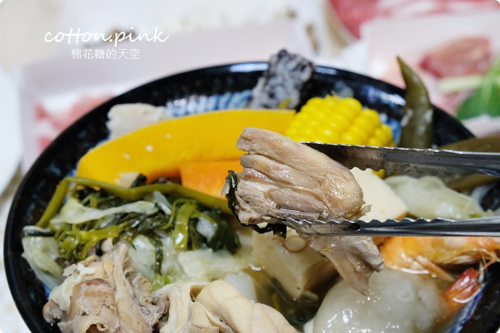 石二鍋外帶火鍋套餐防疫期間免費升級大肉大菜~而且也有送冰沙！文末有台中全分店資訊