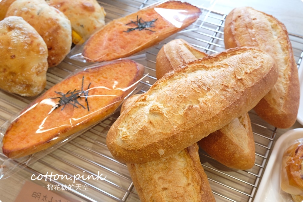 台中糖印麵包爆漿生乳包必吃推推！人氣肉桂捲沒預約買不到啊～