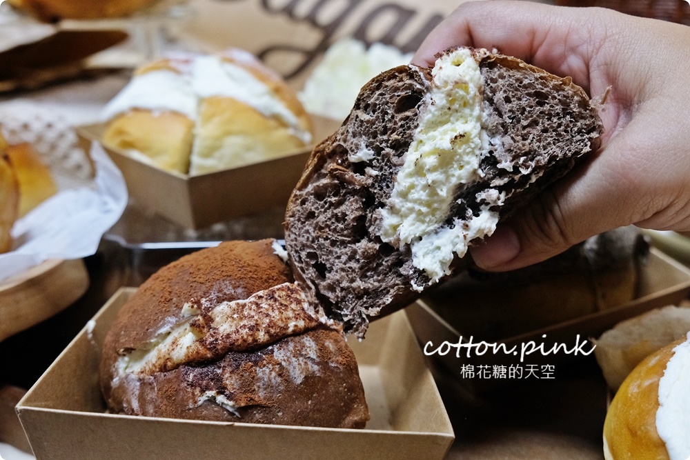 台中糖印麵包爆漿生乳包必吃推推！人氣肉桂捲沒預約買不到啊～