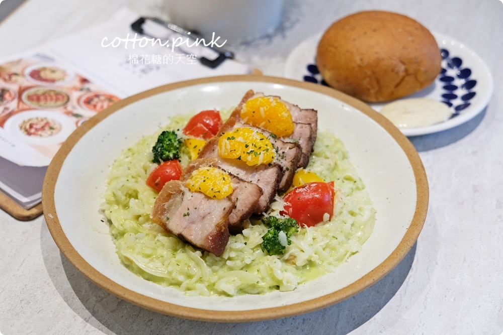 台中早午餐|嚼食noms藏在巷子裡餐點超有特色～開到晚上九點喔！