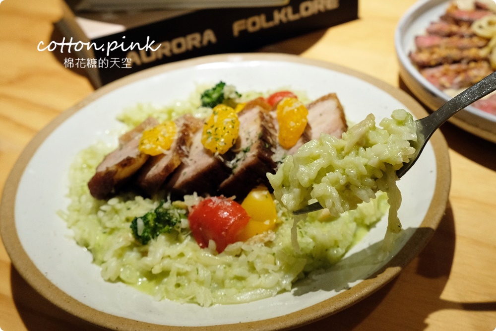 台中早午餐|嚼食noms藏在巷子裡餐點超有特色～開到晚上九點喔！