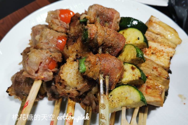 逢甲人氣串燒-激旨燒鳥防疫外帶套餐平日打六折！還有串炸、火鍋、蓋飯一次帶回家