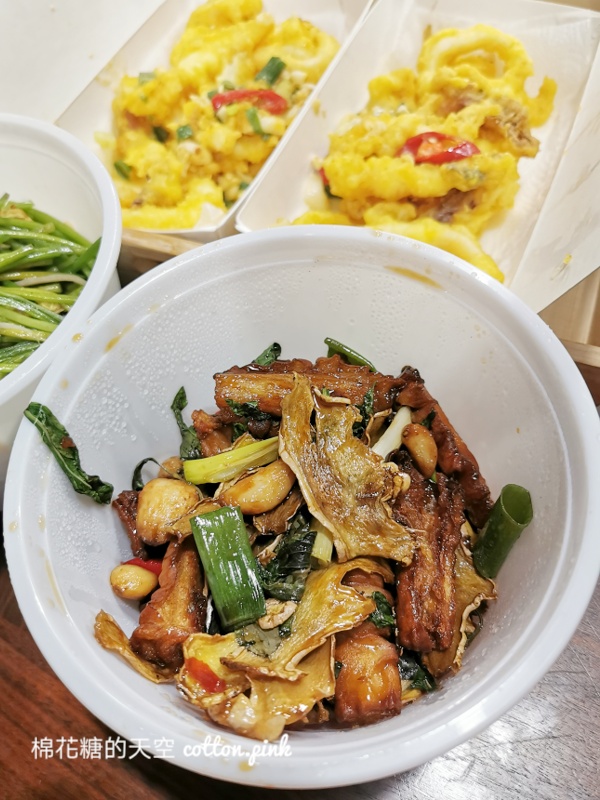 台中快炒推薦|阿奇海鮮每次經過都客滿～這一道菜大推