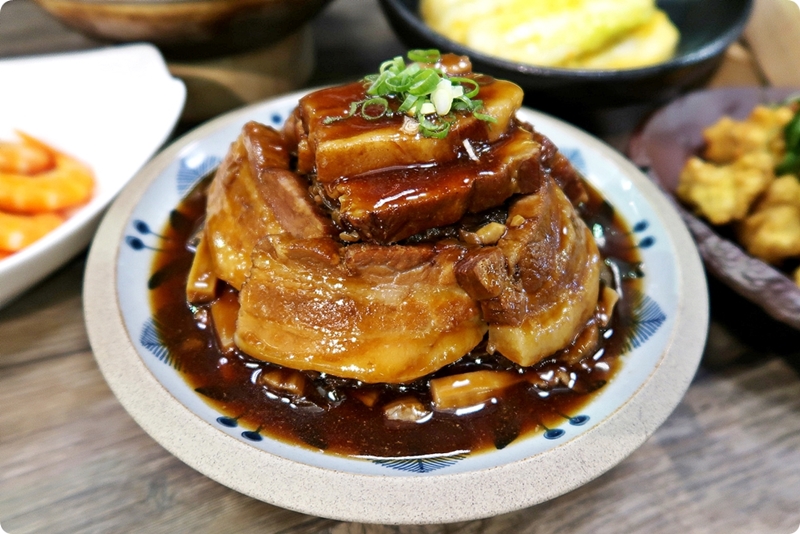 飯店台式好料推外帶便當～丰盛町外帶免下車再折扣，小家庭合菜免費外送！