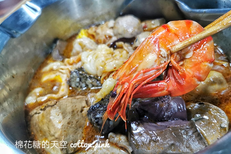 台中鼎王麻辣鍋外帶～個人獨享鍋內容大公開！超過十種配料超豐富～