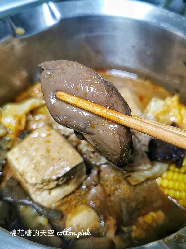 台中鼎王麻辣鍋外帶～個人獨享鍋內容大公開！超過十種配料超豐富～