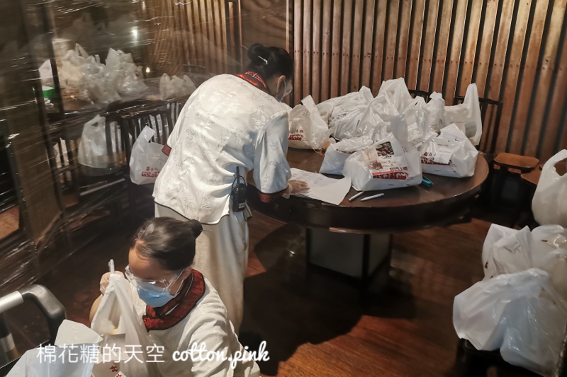 台中鼎王麻辣鍋外帶～個人獨享鍋內容大公開！超過十種配料超豐富～