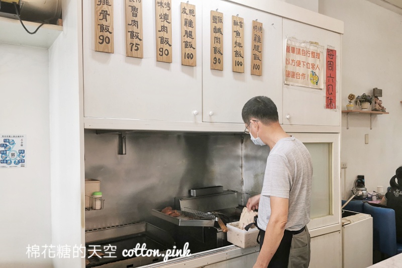 台中便當這家排骨超厚的！湘園排骨秘密武器這一味不能不加