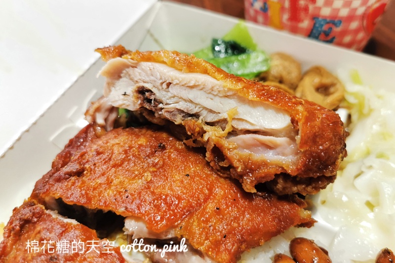 台中便當這家排骨超厚的！湘園排骨秘密武器這一味不能不加
