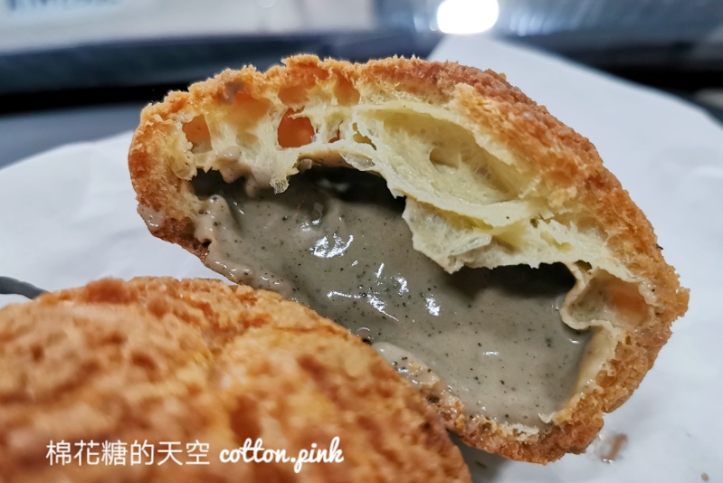 台中爆漿泡芙在藏在市場裡！有口芙菠蘿泡芙超大顆～超滿足～