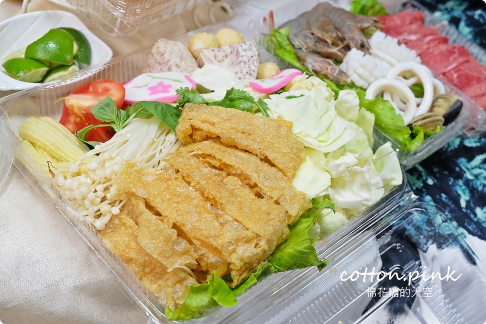 台中大里越好吃獨特越南火鍋開放外帶啦！超重菜盤、超大湯底吃兩頓都沒問題～越南麵包、湯河粉記得一起帶回家！