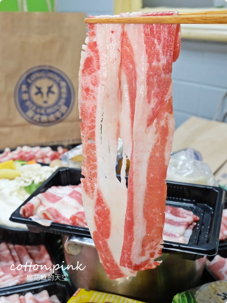 台中火鍋大胃王～外帶在家吃飯也要挑戰一波！瀧厚鍋物加一元就能享受100盎司肉盤