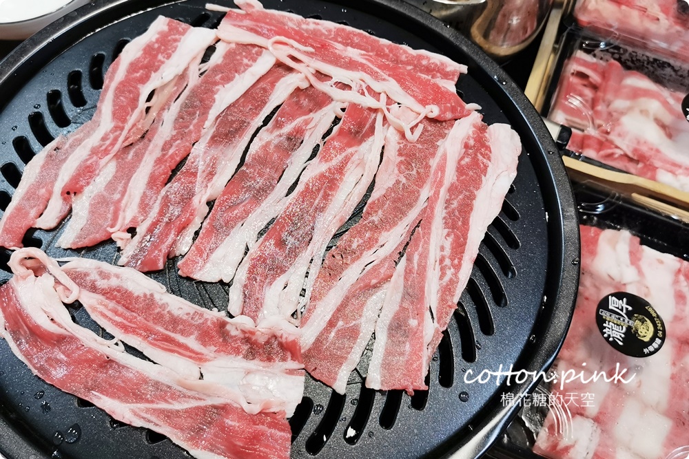 台中火鍋大胃王～外帶在家吃飯也要挑戰一波！瀧厚鍋物加一元就能享受100盎司肉盤