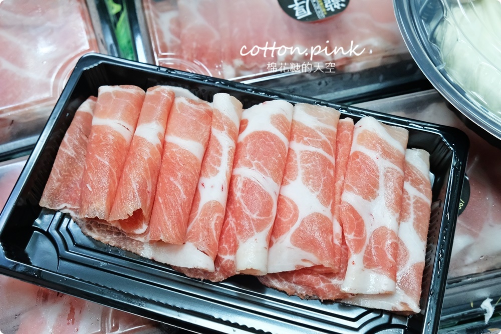 台中火鍋大胃王～外帶在家吃飯也要挑戰一波！瀧厚鍋物加一元就能享受100盎司肉盤