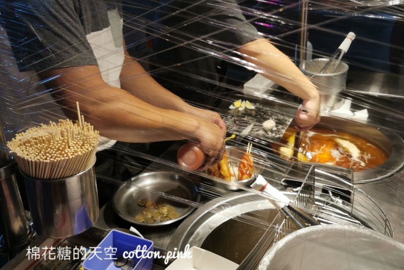 台中夜市解封紀錄-夜市三不記得一定要遵守，快快買完回家吃～