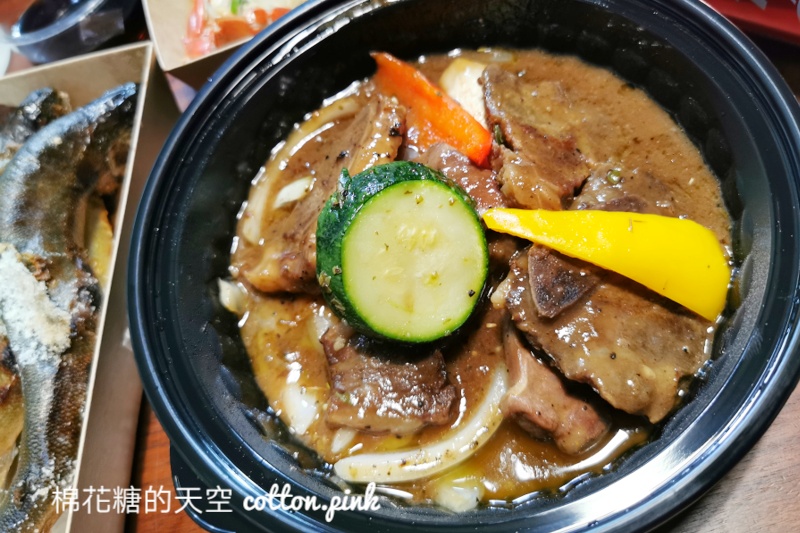 漢來海港吃到飽～自助餐券換外帶！一張晚餐卷就可以餵飽一家人～
