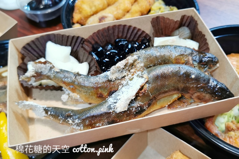 漢來海港吃到飽～自助餐券換外帶！一張晚餐卷就可以餵飽一家人～