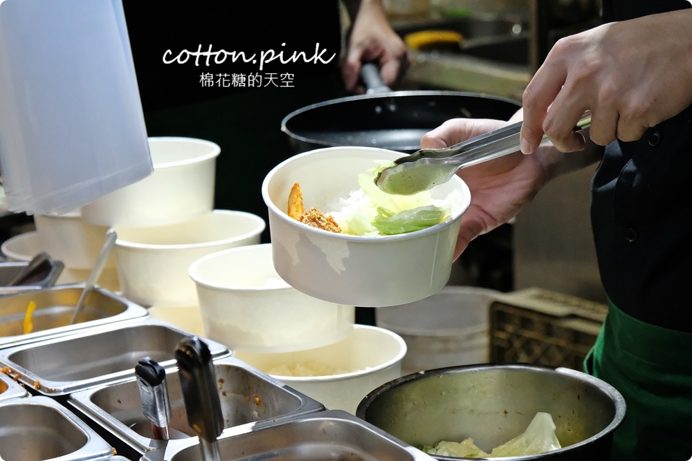 台中蔬食便當推薦|斐得蔬食外帶餐盒人氣超夯！最新口味植物肉排超厚超大塊～
