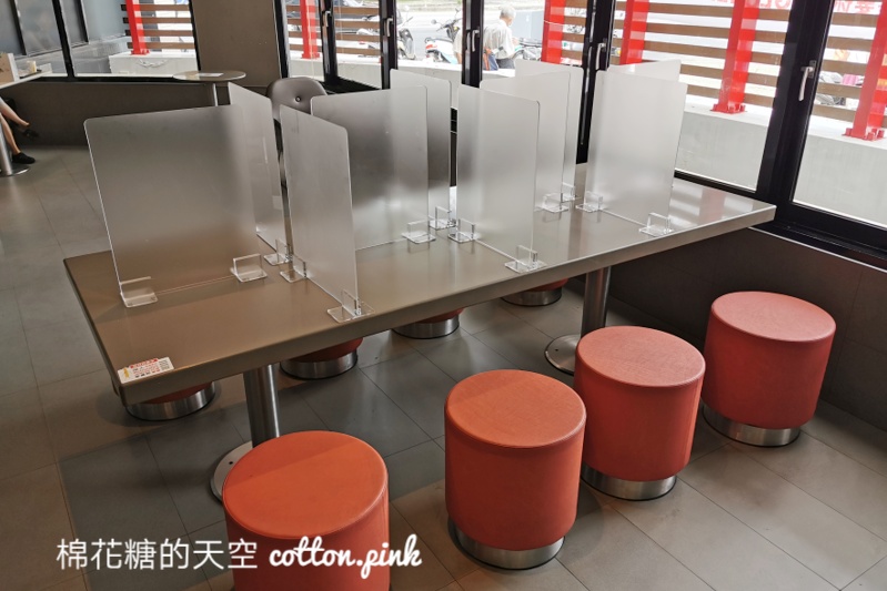 麥當勞、肯德基、頂呱呱內用規定調整～好市多餐飲部也和以前不一樣囉！