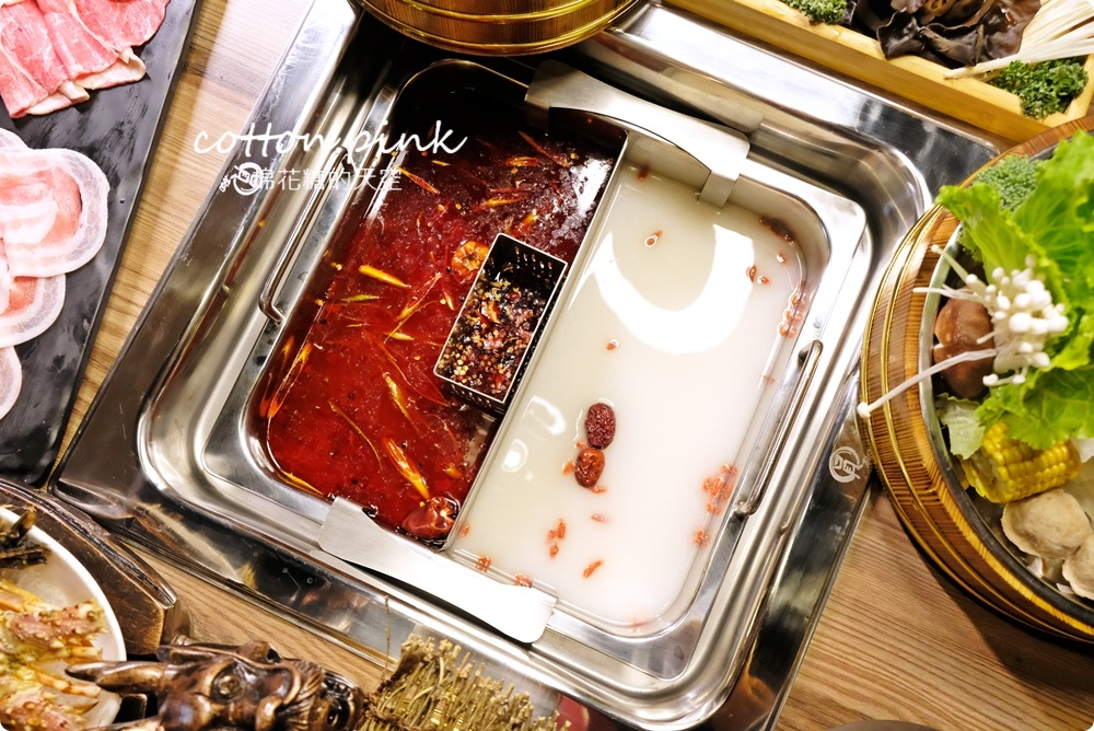 台中火鍋吃到飽這家最酷！圓砌鴛鴦升降鍋物提供超過十種口味冰淇淋～新時代店超美夜景訂位超搶手～