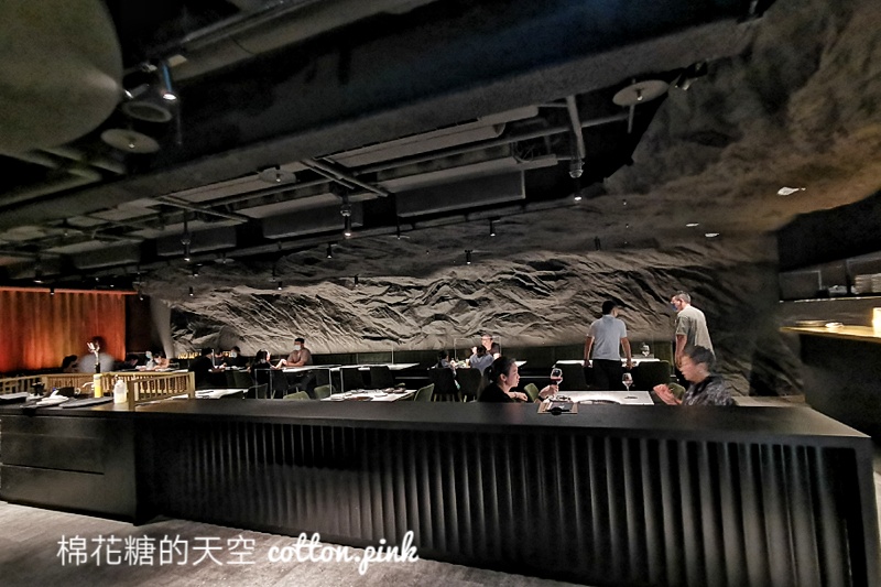 台中燒肉風間最新分店超隱密！洞穴風裝潢快找時間來吃一頓～