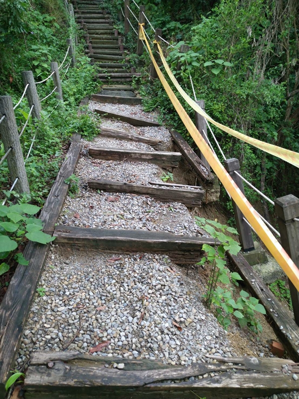 台中多處山區登山步道因雨坍塌～緊急封閉整修中！出門爬山前多注意