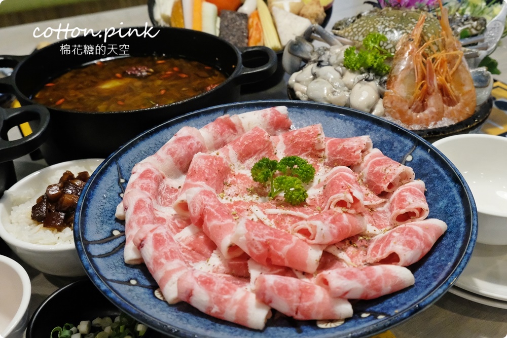 台中火鍋海陸大餐一個人也能吃！養鍋飲料、冰淇淋吃到飽超過癮～超萌柴犬主題火鍋