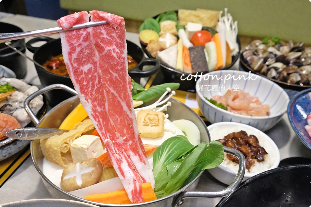 台中火鍋海陸大餐一個人也能吃！養鍋飲料、冰淇淋吃到飽超過癮～超萌柴犬主題火鍋