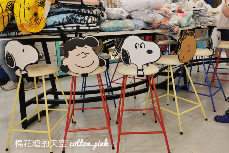 台中第一家史努比7-11開幕啦！每個角落都好拍～還有限定史努比咖啡杯喔！