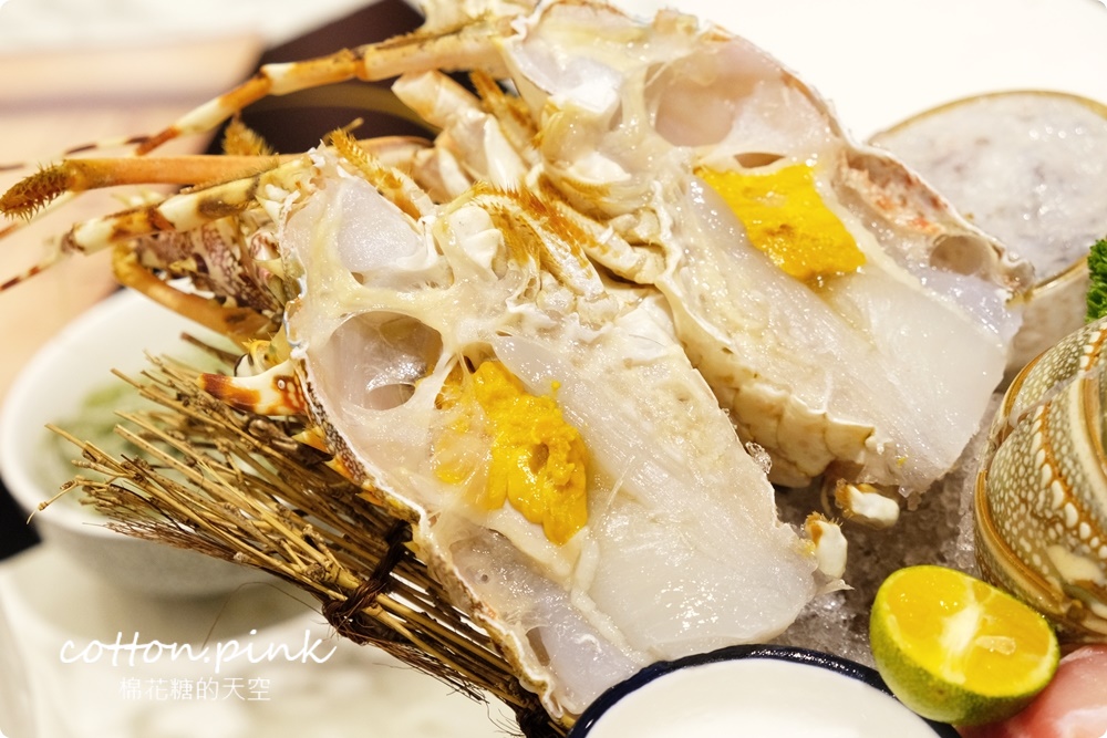 台中人氣火鍋～嗑肉石鍋最新二代店大升級！全台第一家！蔬菜、咖哩飯、霜淇淋吃到飽！