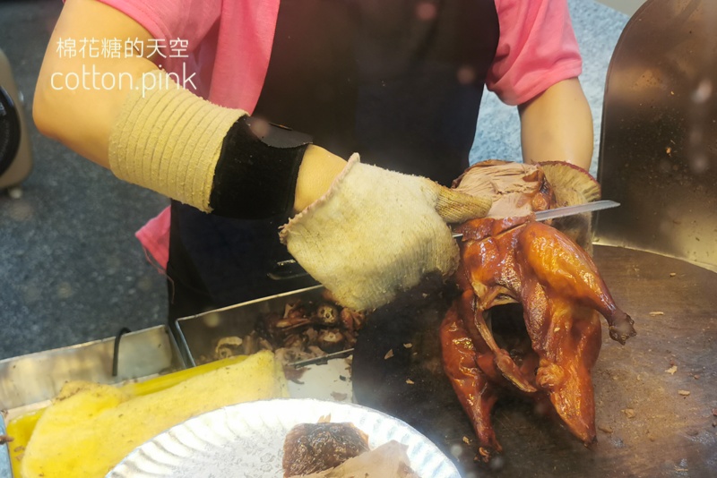 台中烤鴨這家超低調，佳皇城超厚片鴨建議先電話預訂~才不用等！