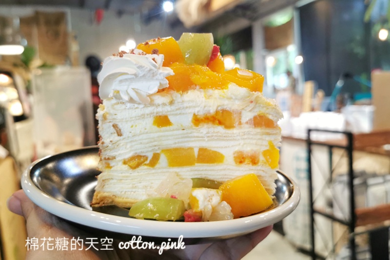 台中超隱密咖啡廳！東勢里趣咖啡藏在廟宇旁～冰棒咖啡超酷的！