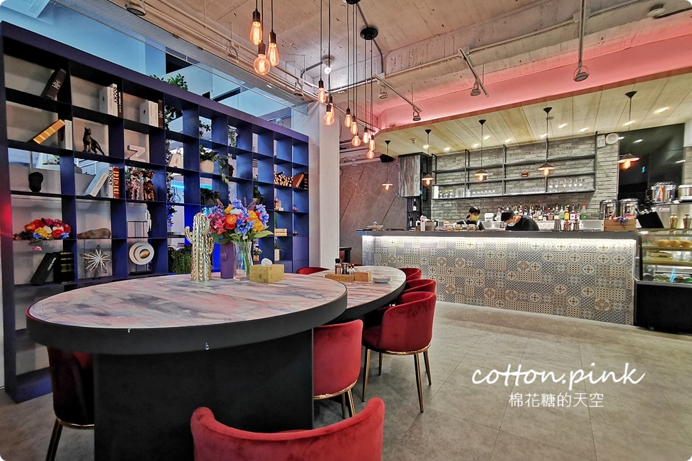 挑戰草悟道最長營業時間！Rainbow bistro從早午餐吃到宵夜場都有牛排可以點