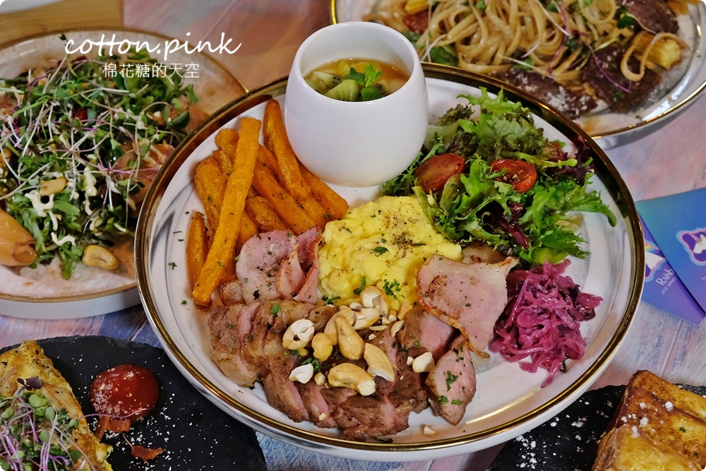 挑戰草悟道最長營業時間！Rainbow bistro從早午餐吃到宵夜場都有牛排可以點