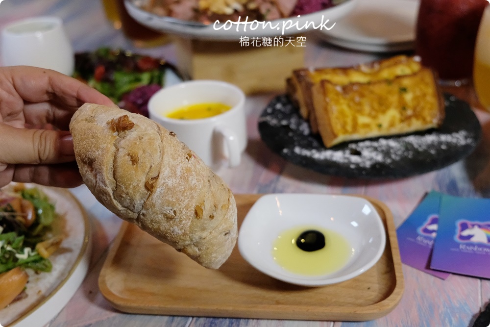 挑戰草悟道最長營業時間！Rainbow bistro從早午餐吃到宵夜場都有牛排可以點