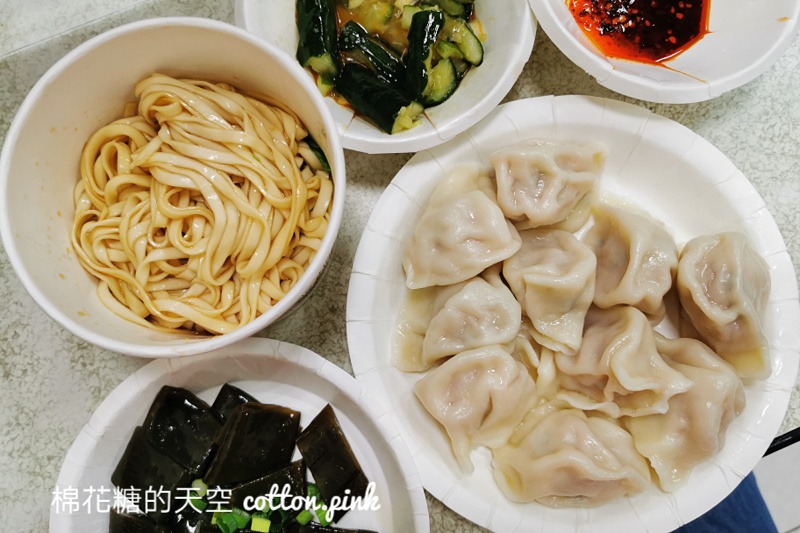 東勢美食這家超人氣-盛東餃子館不只要做好排隊準備…也要做好買不到的準備