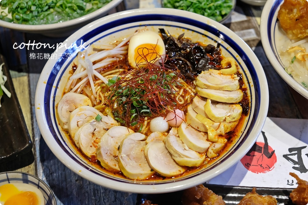 台中只有一家！超狂田雞腿拉麵每日限量供應中！山禾堂拉麵多種湯底吃不膩～