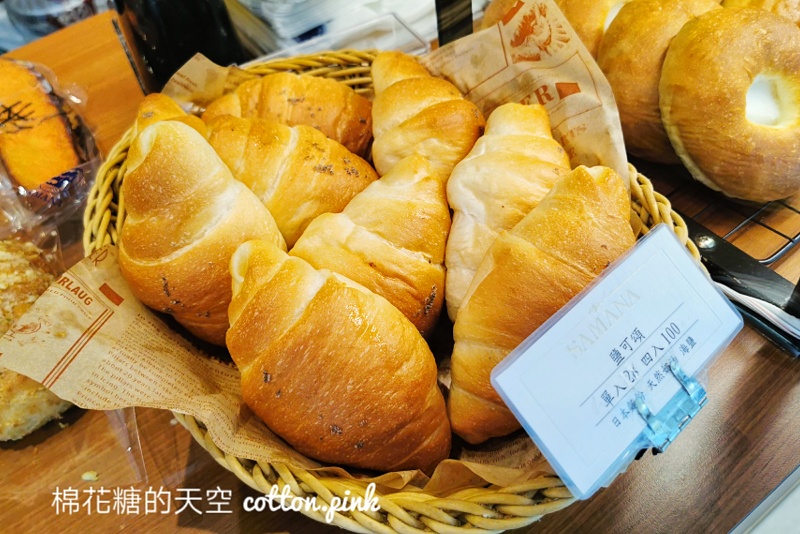 台中人氣麵包烘焙店換位置啦！推薦山姆安娜布丁泡芙和鹽可頌
