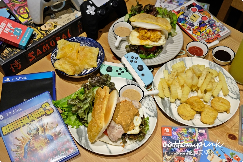 台中隱藏版電玩桌遊餐廳賣特製掛包！來電食獸用餐PS5、SWITCH多款人氣遊戲任你玩！
