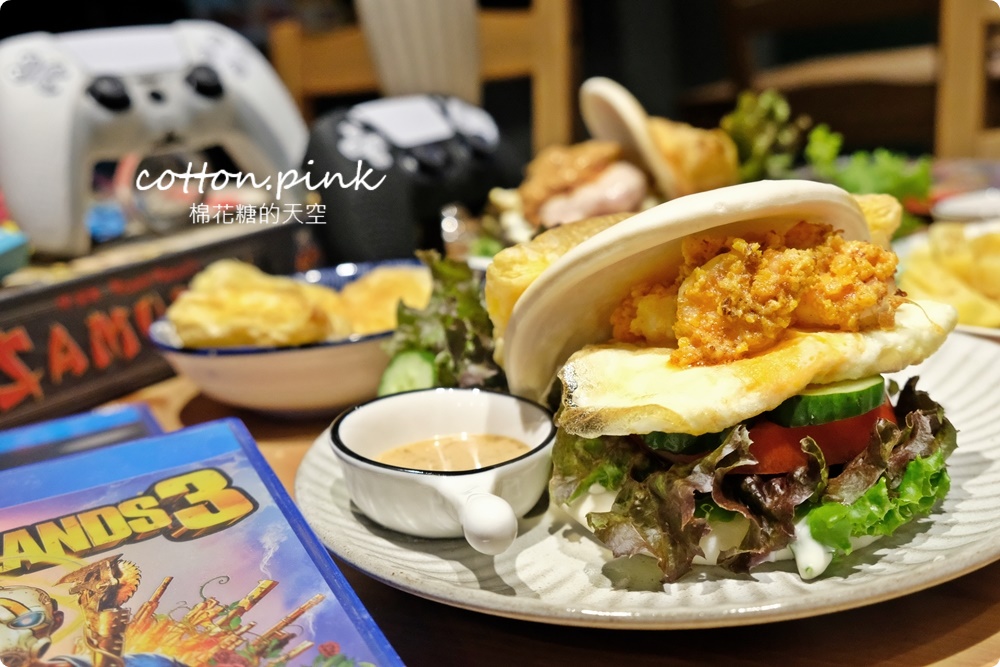 台中隱藏版電玩桌遊餐廳賣特製掛包！來電食獸用餐PS5、SWITCH多款人氣遊戲任你玩！